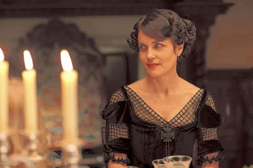 Elizabeth McGovern as Lady Cora Much of my challenge is not screaming 