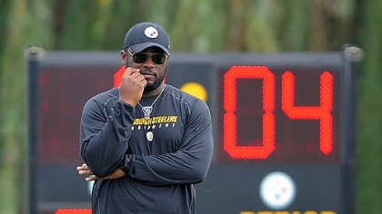 Coach Mike Tomlin