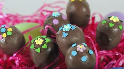 Easter cake pops.