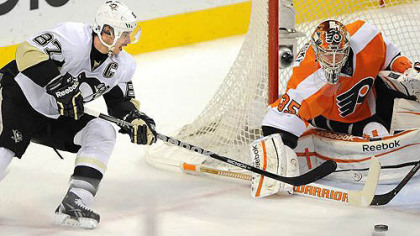 Sidney Crosby is stopped by Flyers goalie Sergei Bobrovsky in the second period.