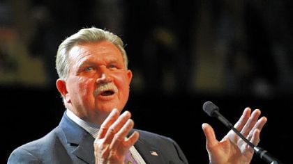 Mike Ditka receives the Lifetime Achievement Award Monday at the Dapper Dan Banquet.