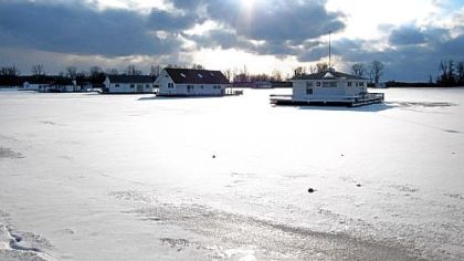 Presque Isle's Horseshoe Pond features houses and houseboats.