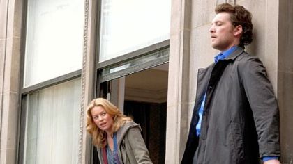 Can Elizabeth Banks redeem herself and save Sam Worthington at the same time in "Man on a Ledge"?