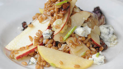 Grilled radicchio and spelt salad with blue cheese, apples and walnuts.