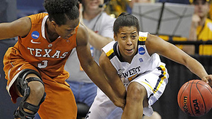 NCAA Women's Tournament: Reserve steps up as Mountaineers beat Texas, 68-55