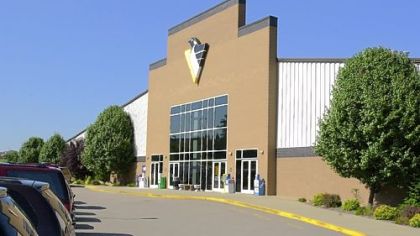 The Iceoplex at Southpointe in 2001. Pittsburgh Penguins players practice at the facility when the Consol Energy Center isn't available.