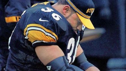 Jerome Bettis deals with the disappointment of 1998 at Three Rivers Stadium.