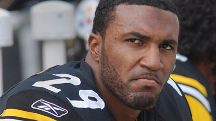 Steelers saftey Ryan Mundy will replace Ryan Clark in the starting lineup Sunday.