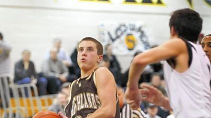 Highlands' Micah Mason has faced adversity on and off the court to lead WPIAL in scoring two years in a row.