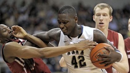 Pitt's season ends on high note with CBI win