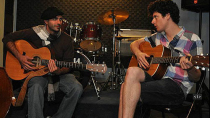 Cybertainment: New comedy Web series 'Sex Drugs and Jazz' celebrates gypsy jazz guitar