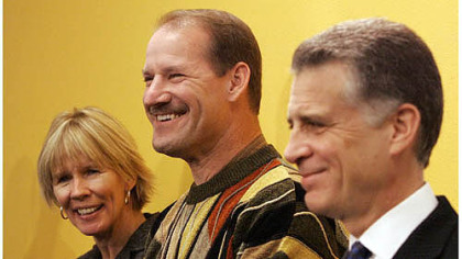 Former Steelers coach Cowher urges melanoma screenings