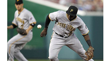 Nationals down Pirates, 7-4