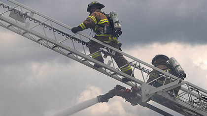 Fire destroys South Side Slopes apartments