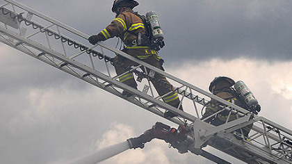 Fire destroys South Side Slopes apartments