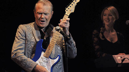 Concert review: Glen Campbell offers sweet, bold farewell