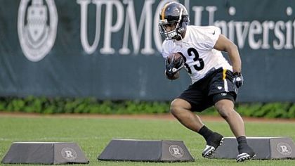 Isaac Redman, expected to open the season as the lead running back, works a drill at the Steelers' South Side practice facility.