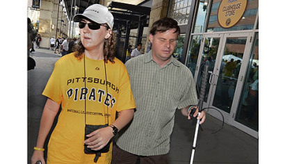 30-day odyssey brings blind fan to city, PNC Park