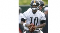 Troy Smith looks for a way to stand out in crowd of QBs 