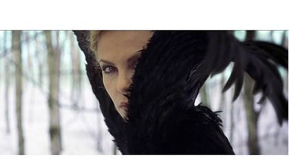 Movie review: 'Snow White and the Huntsman' ventures into dark forest and territory