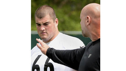 David DeCastro gets instruction from Steelers offensive line coach Sean Kugler.