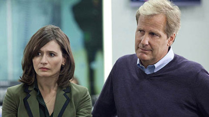Emily Mortimer and Jeff Daniels star in "The Newsroom."