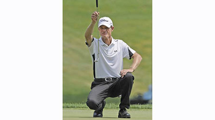 Joe Daley lines up his putt on the ninth green during the second round of the Constellation Senior Players Tournament at Fox Chapel Golf Club.