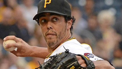Pirates starter Jeff Karstens delivers against the Astros.