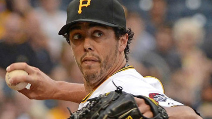 Pirates starter Jeff Karstens delivers against the Astros.
