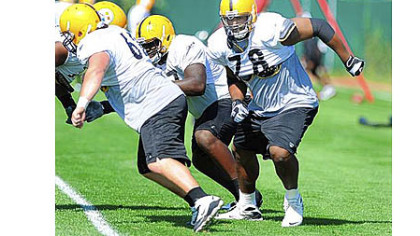 Max Starks (No. 78) re-signed with the Steelers today.