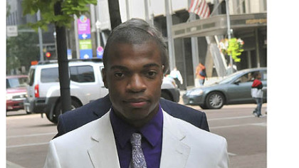 Jordan Miles enters the Federal Courthouse.