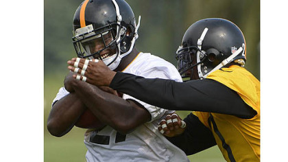 Running back Jonathan Dwyer is battling for a roster spot behind Rashard Mendenhall and Isaac Redman.