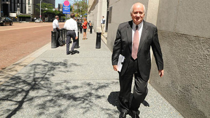 Bryan Campell, attorney for City of Pittsburgh Police Officer Michael Saldutte, walks away from the entrance to the Federal Courthouse.