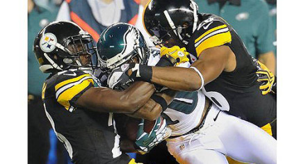 The Steelers' Cortez Allen, left, and Will Allen gang tackle Eagles wide receiver DeSean Jackson in Thursday's preseason opener in Philadelphia.